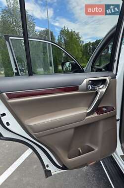 Внедорожник / Кроссовер Lexus GX 2018 в 
