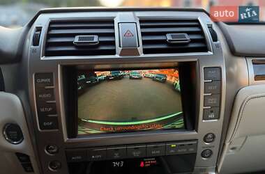 Позашляховик / Кросовер Lexus GX 2010 в 