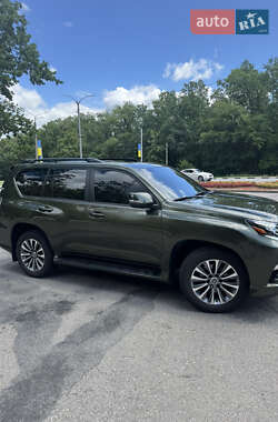 Внедорожник / Кроссовер Lexus GX 2022 в 