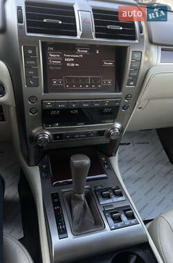 Внедорожник / Кроссовер Lexus GX 2013 в 