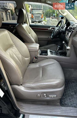 Внедорожник / Кроссовер Lexus GX 2012 в 