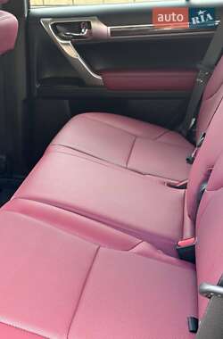 Позашляховик / Кросовер Lexus GX 2021 в 