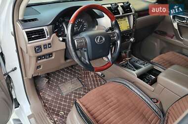 Позашляховик / Кросовер Lexus GX 2010 в 