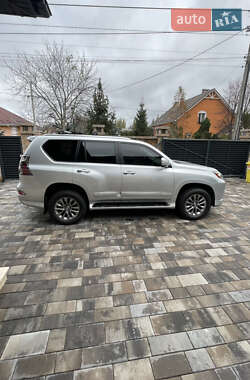 Позашляховик / Кросовер Lexus GX 2015 в  фото 3 Позашляховик / Кросовер Lexus GX 2015 в