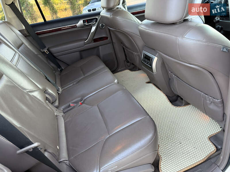 Позашляховик / Кросовер Lexus GX 2010 в Золочеві