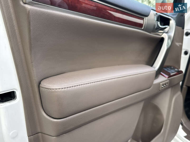 Позашляховик / Кросовер Lexus GX 2013 в Києві