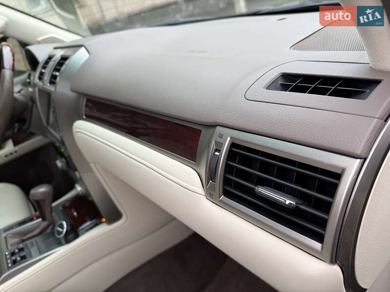 Позашляховик / Кросовер Lexus GX 2015 в Умані