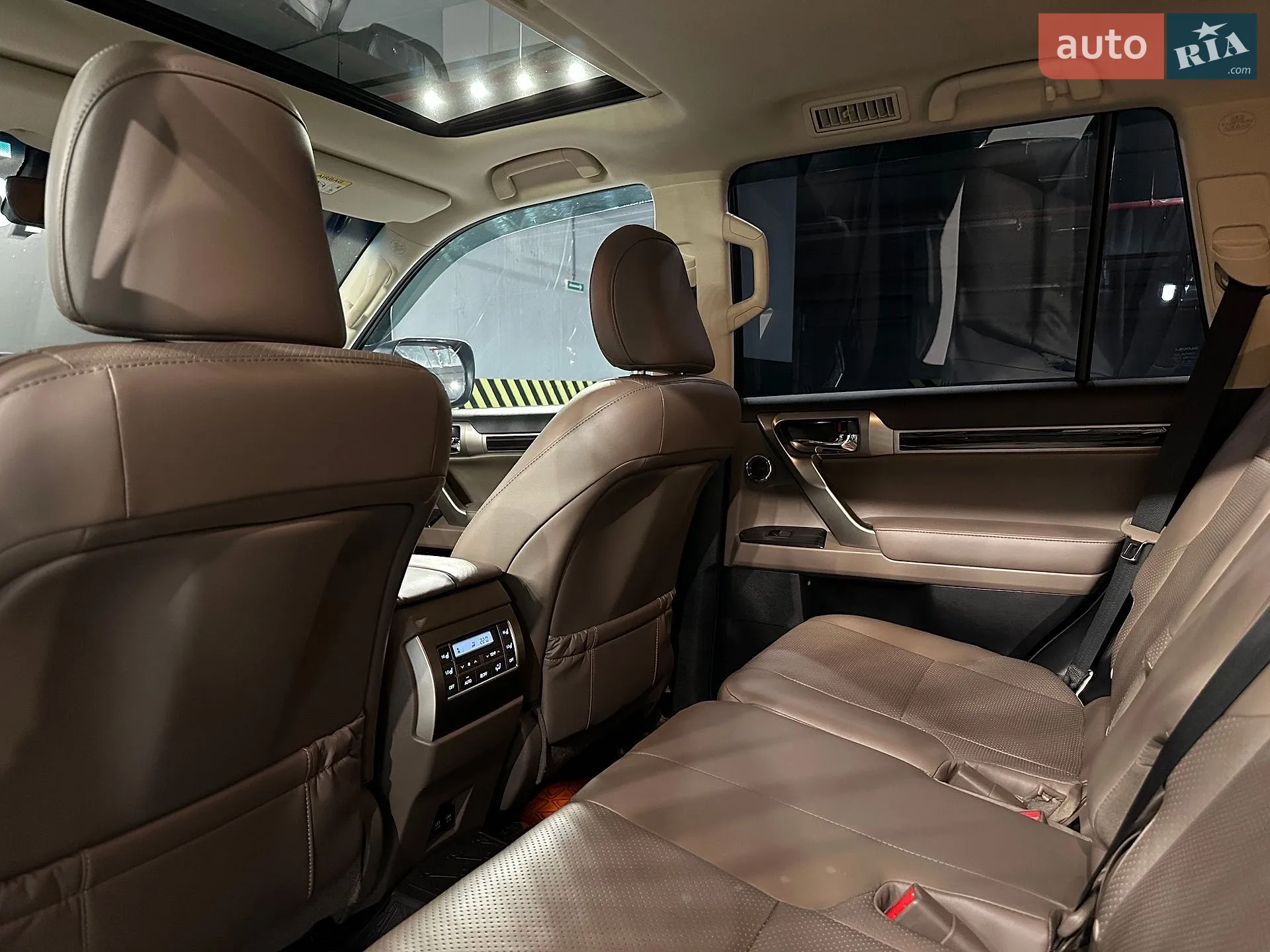 2020 Lexus GX - мініатюра 15