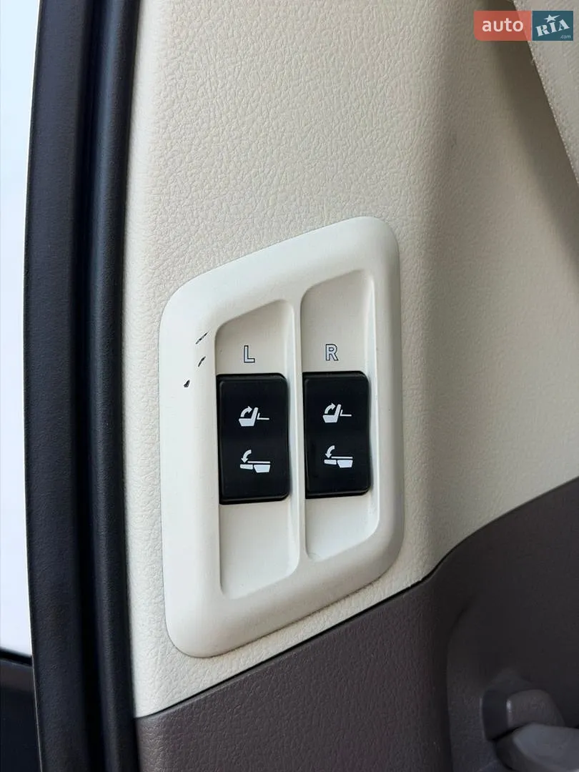 2010 Lexus GX - мініатюра 66