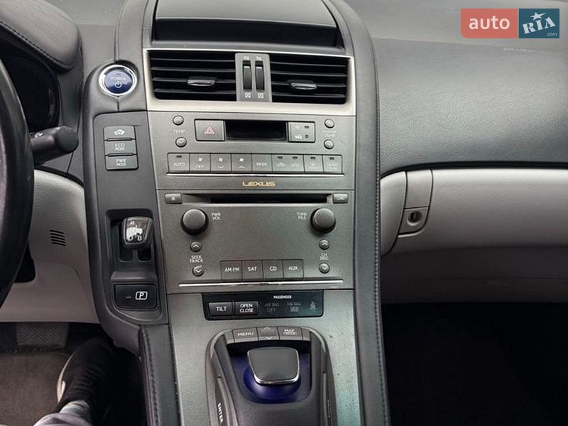 Седан Lexus HS 2010 в Киеве