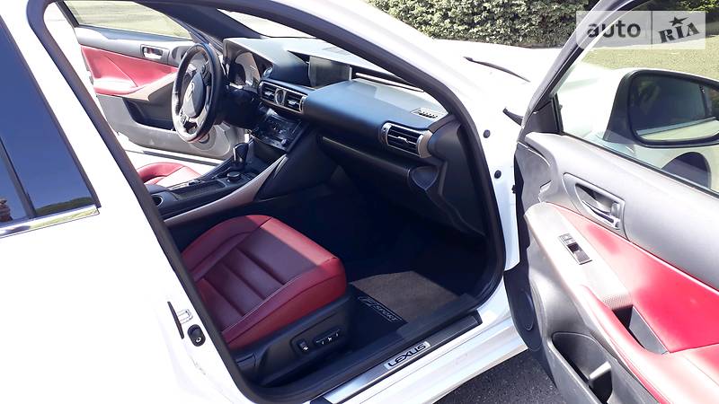 Седан Lexus IS 2015 в Одессе