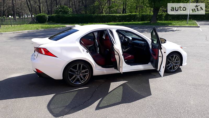 Седан Lexus IS 2015 в Одессе