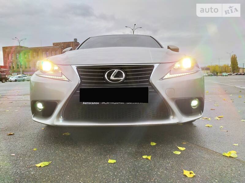 Седан Lexus IS 2015 в Києві фото 6 Седан Lexus IS 2015 в Києві