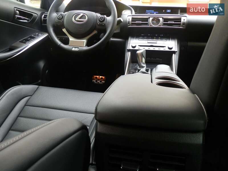 Седан Lexus IS 2014 в Києві фото 7 Седан Lexus IS 2014 в Києві