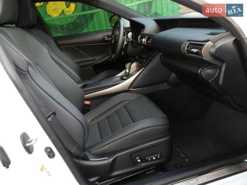 Седан Lexus IS 2014 в Києві фото 11 Седан Lexus IS 2014 в Києві