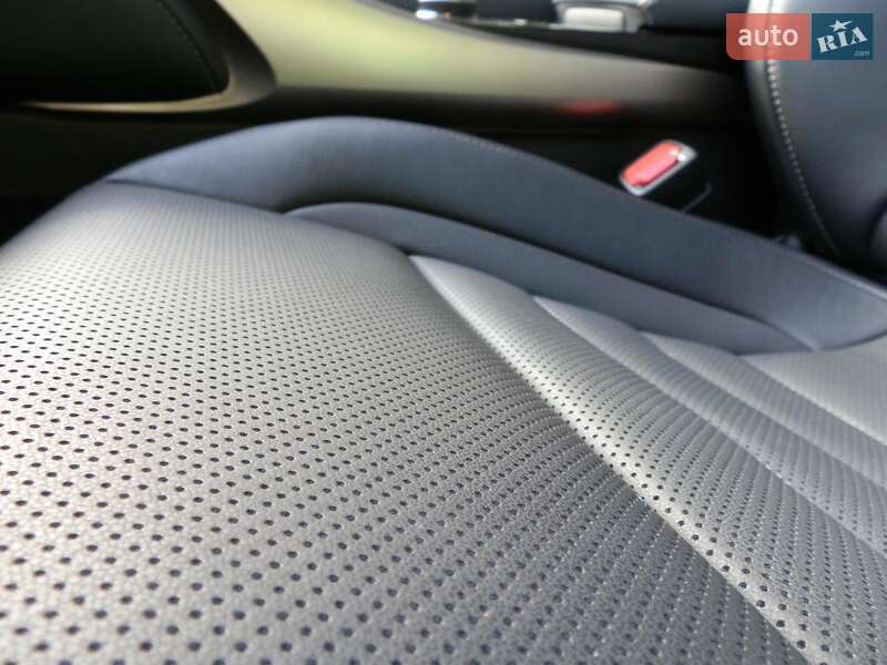 Седан Lexus IS 2014 в Києві фото 14 Седан Lexus IS 2014 в Києві
