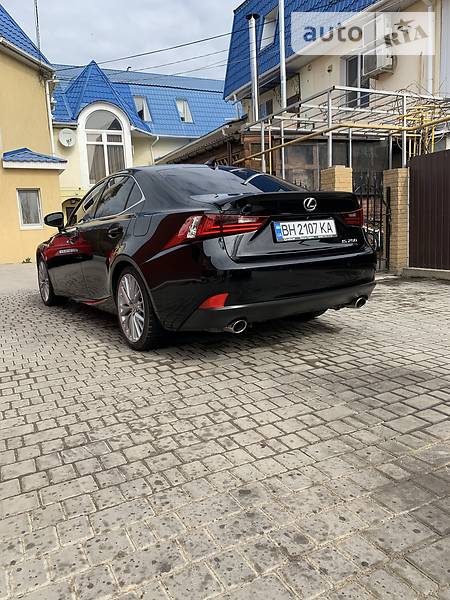 Седан Lexus IS 2015 в Одесі фото Седан Lexus IS 2015 в Одесі