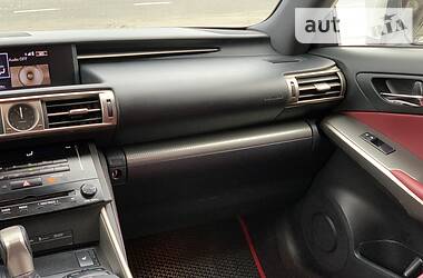 Седан Lexus IS 2014 в 