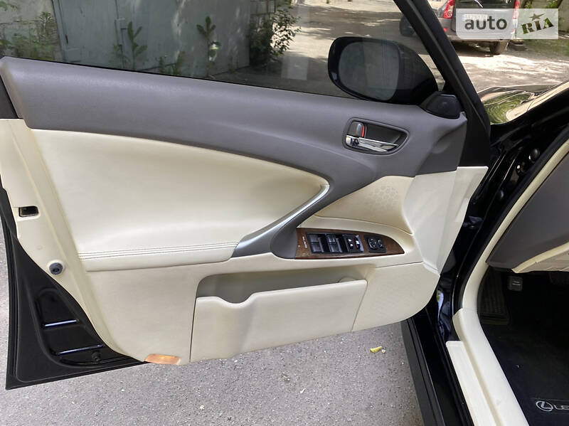 Седан Lexus IS 2010 в Києві