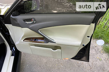 Седан Lexus IS 2010 в 