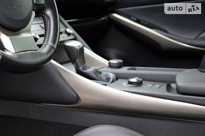 Седан Lexus IS 2017 в Одесі фото 31 Седан Lexus IS 2017 в Одесі