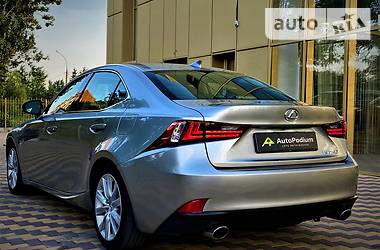 Седан Lexus IS 2015 в Николаеве