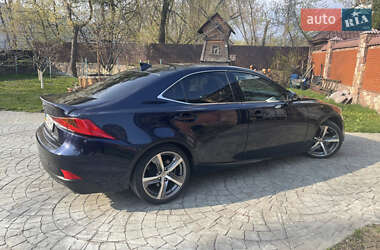 Седан Lexus IS 2017 в Киеве