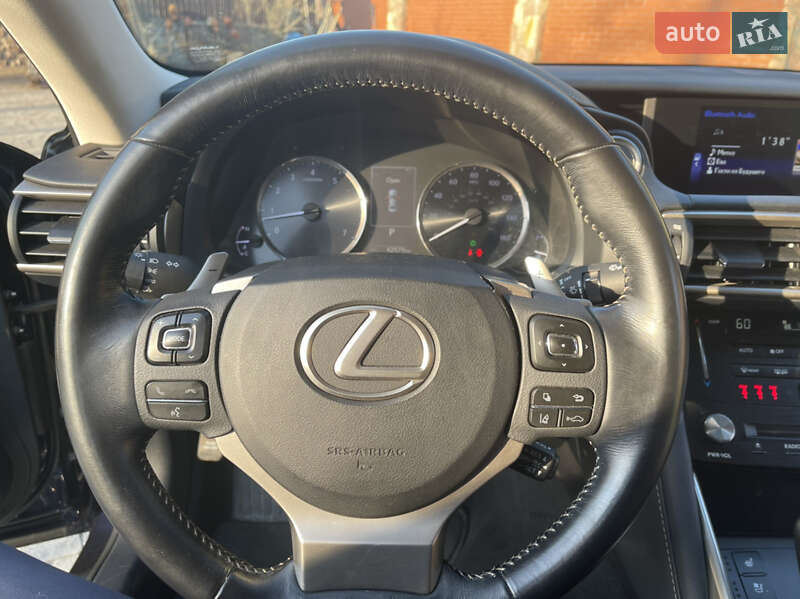 Седан Lexus IS 2017 в Киеве