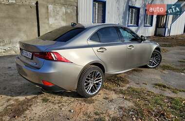 Седан Lexus IS 2015 в Шепетівці