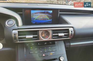 Седан Lexus IS 2015 в Шепетівці