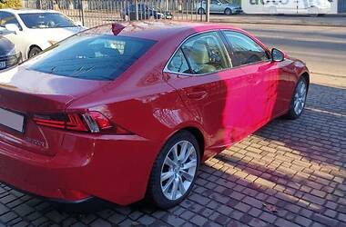Седан Lexus IS 2015 в 