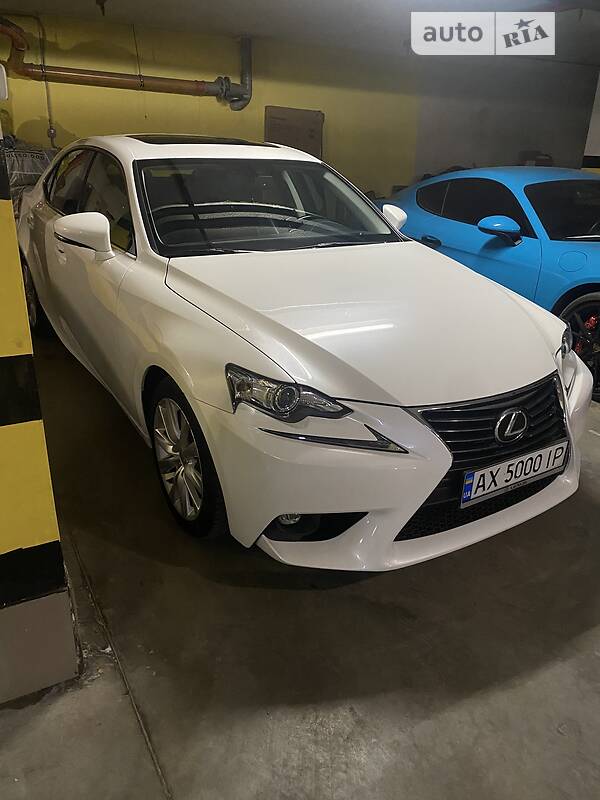 Седан Lexus IS 2015 в Харькове