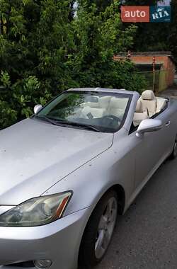 Кабриолет Lexus IS 2009 в 