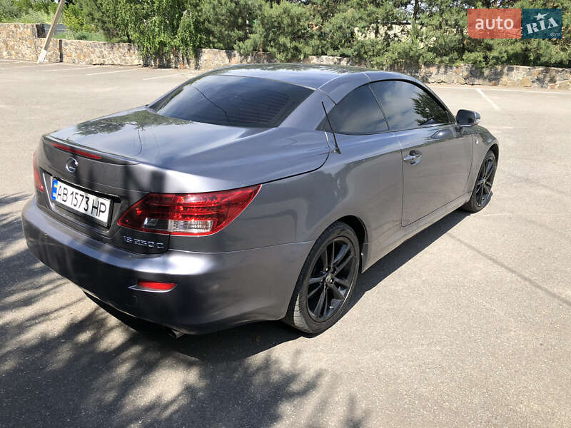 Седан Lexus IS 2014 в Гнивани