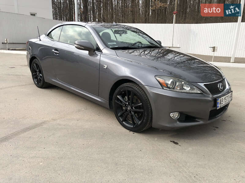 Седан Lexus IS 2014 в Гнивани