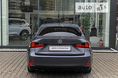 Седан Lexus IS 2016 в 