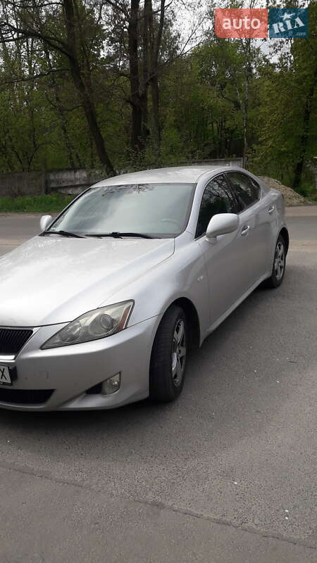 Седан Lexus IS 2006 в Коростышеве