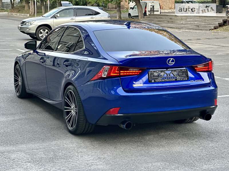 Седан Lexus IS 2016 в Киеве