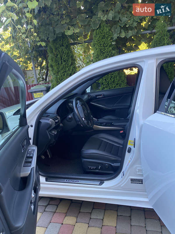 Седан Lexus IS 2014 в Тячеві фото 6 Седан Lexus IS 2014 в Тячеві