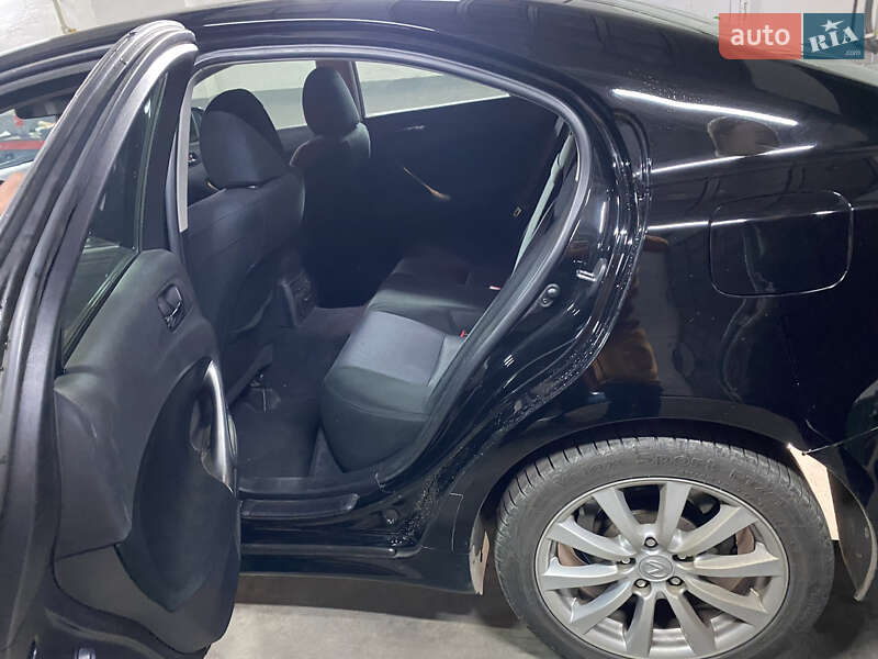 Седан Lexus IS 2008 в Луцьку
