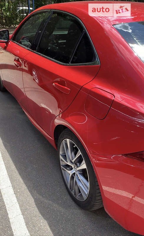 Седан Lexus IS 2017 в Николаеве
