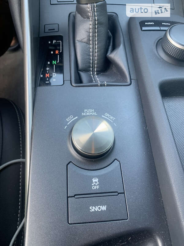 Седан Lexus IS 2017 в Николаеве