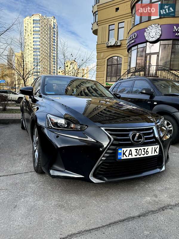 Седан Lexus IS 2017 в Києві