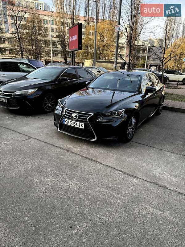 Седан Lexus IS 2017 в Києві