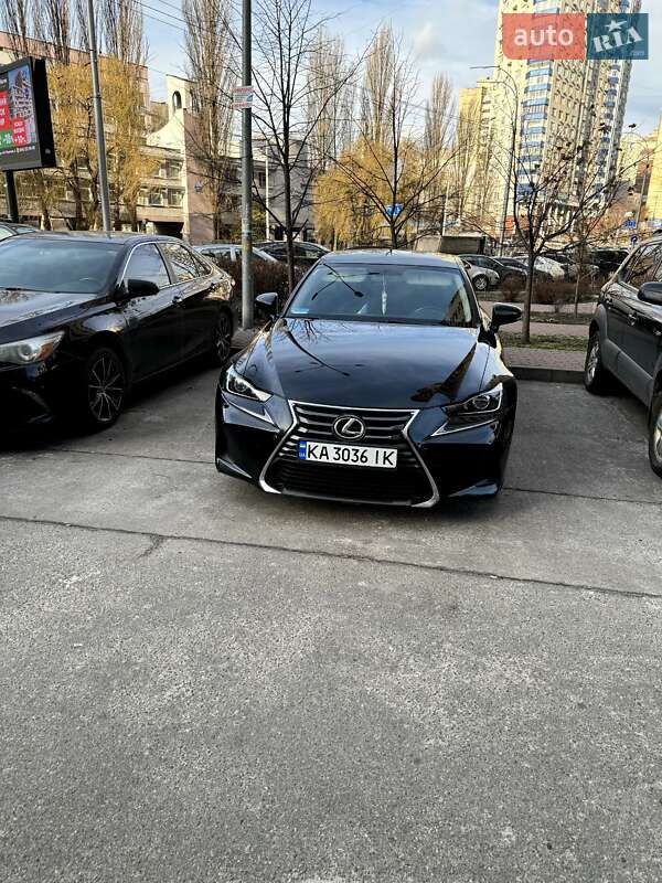 Седан Lexus IS 2017 в Києві