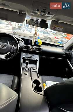 Седан Lexus IS 2017 в Києві