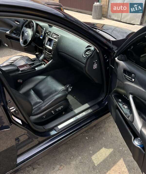Седан Lexus IS 2007 в Старом Селе