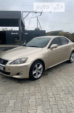 Седан Lexus IS 2005 в Львове