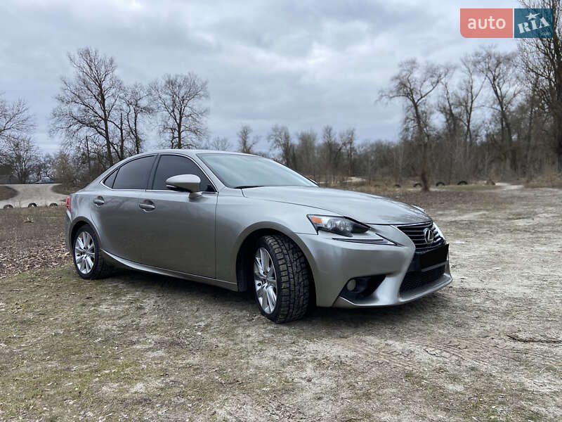Седан Lexus IS 2013 в Полтаве