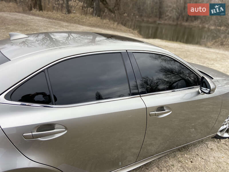 Седан Lexus IS 2013 в Полтаве